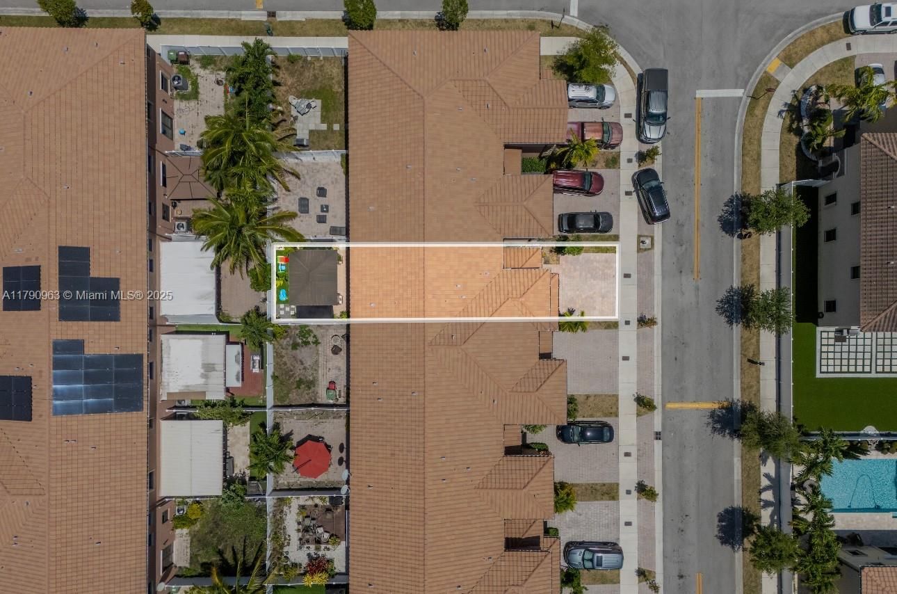 Real estate property located at 3427 89th Ter, Miami-dade, Bellagio, Hialeah, FL