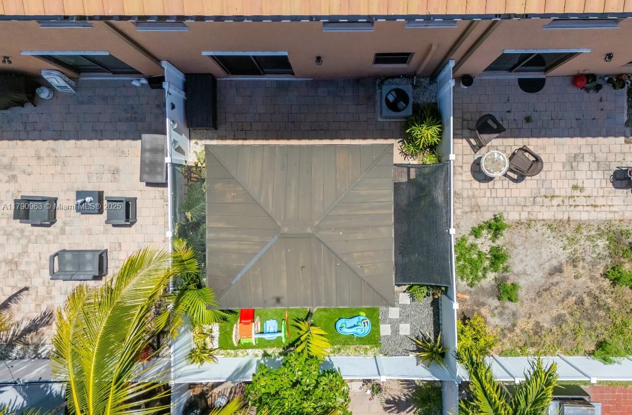 Real estate property located at 3427 89th Ter, Miami-dade, Bellagio, Hialeah, FL
