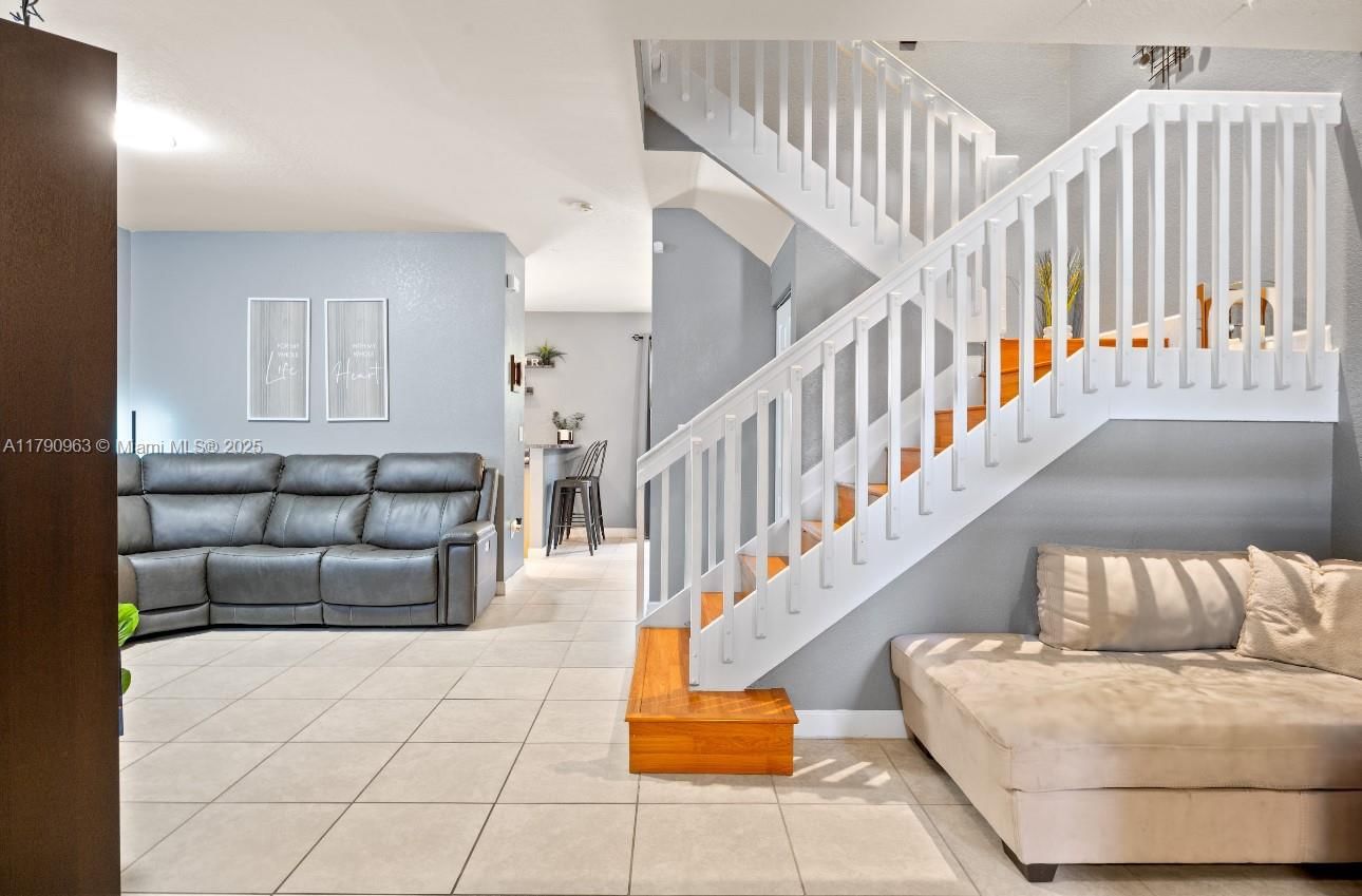 Real estate property located at 3427 89th Ter, Miami-dade, Bellagio, Hialeah, FL