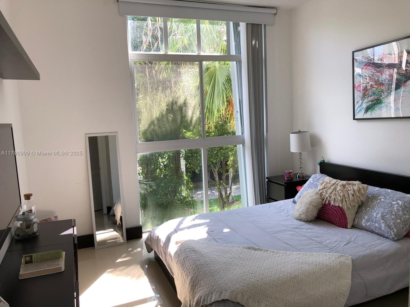 Real estate property located at 9725 52nd St #407, Miami-dade, Doral House Condo No 3, Doral, FL