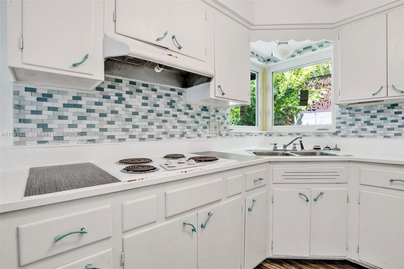 Real estate property located at 2019 31st Ave, Broward, Lauderdale Beach Ext, Fort Lauderdale, FL