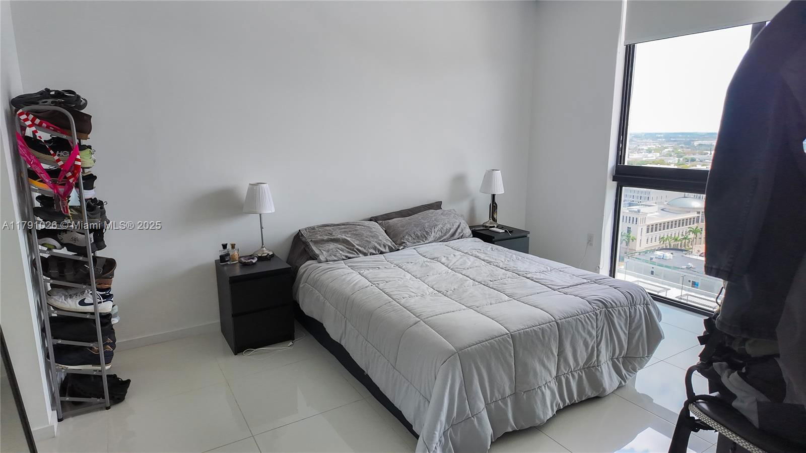 Real estate property located at 5300 Paseo Blvd #1807, Miami-dade, 5300 Paseo Condo, Doral, FL