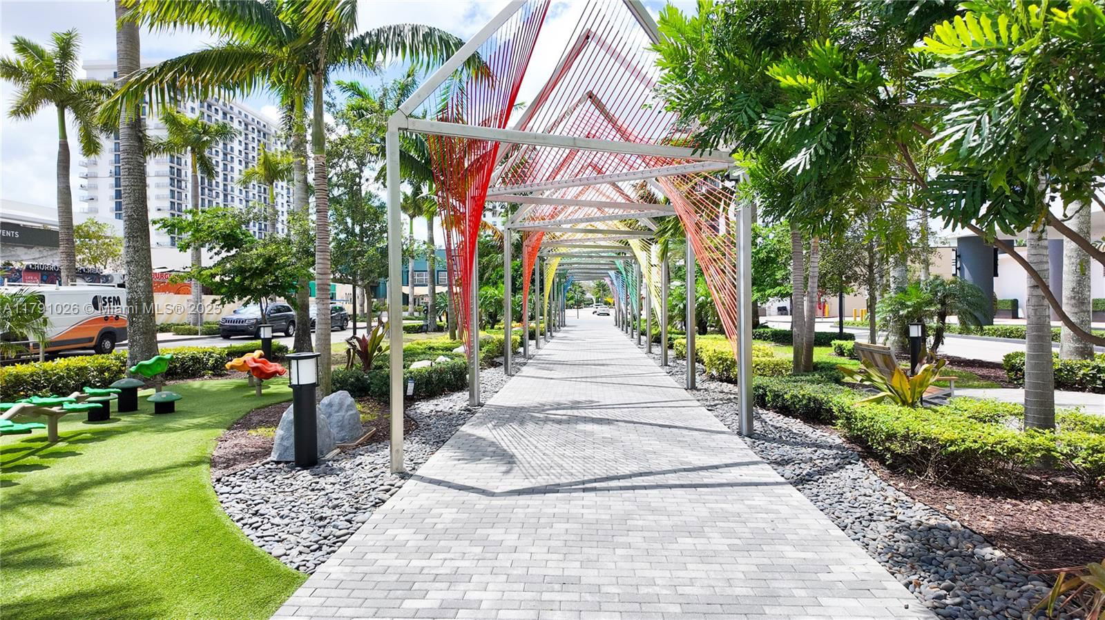 Real estate property located at 5300 Paseo Blvd #1807, Miami-dade, 5300 Paseo Condo, Doral, FL