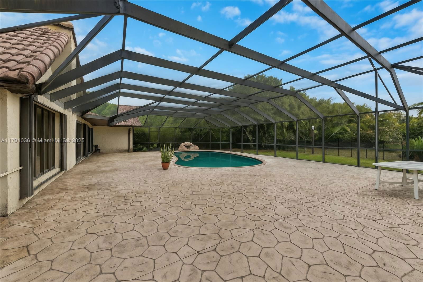Real estate property located at 7850 83rd Ct, Miami-dade, Kings Creek North Sec 2, Miami, FL