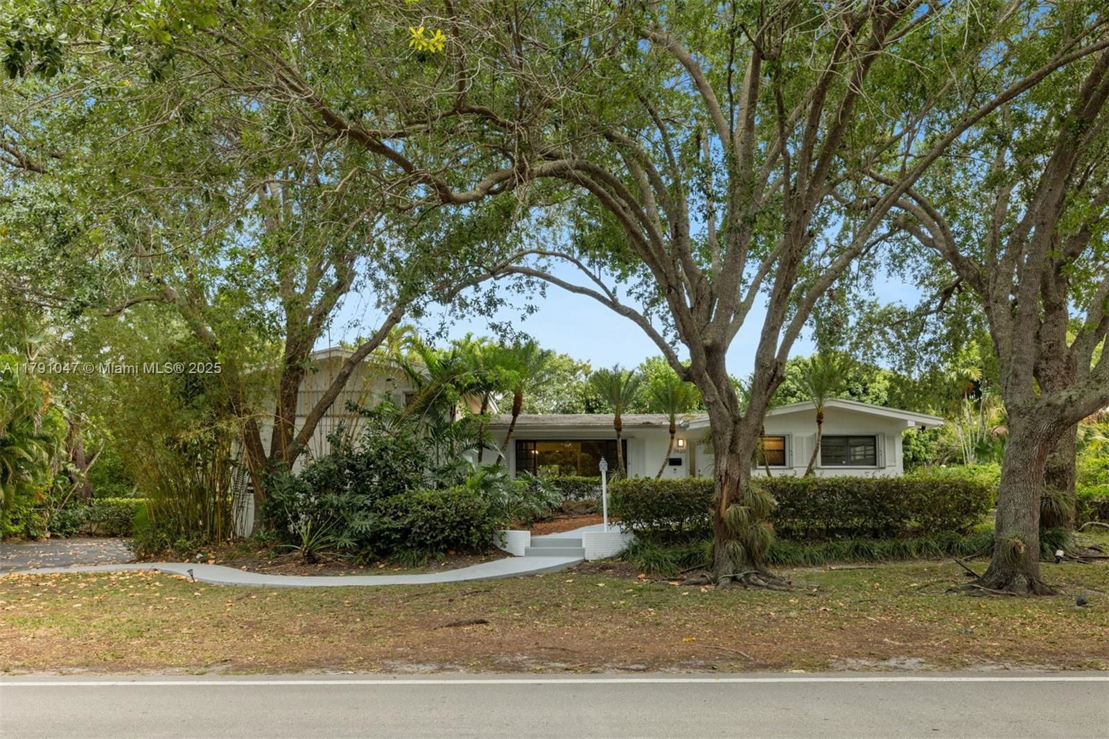 Real estate property located at 7920 132nd St, Miami-dade, Pine Tree Estates 1st Add, Pinecrest, FL