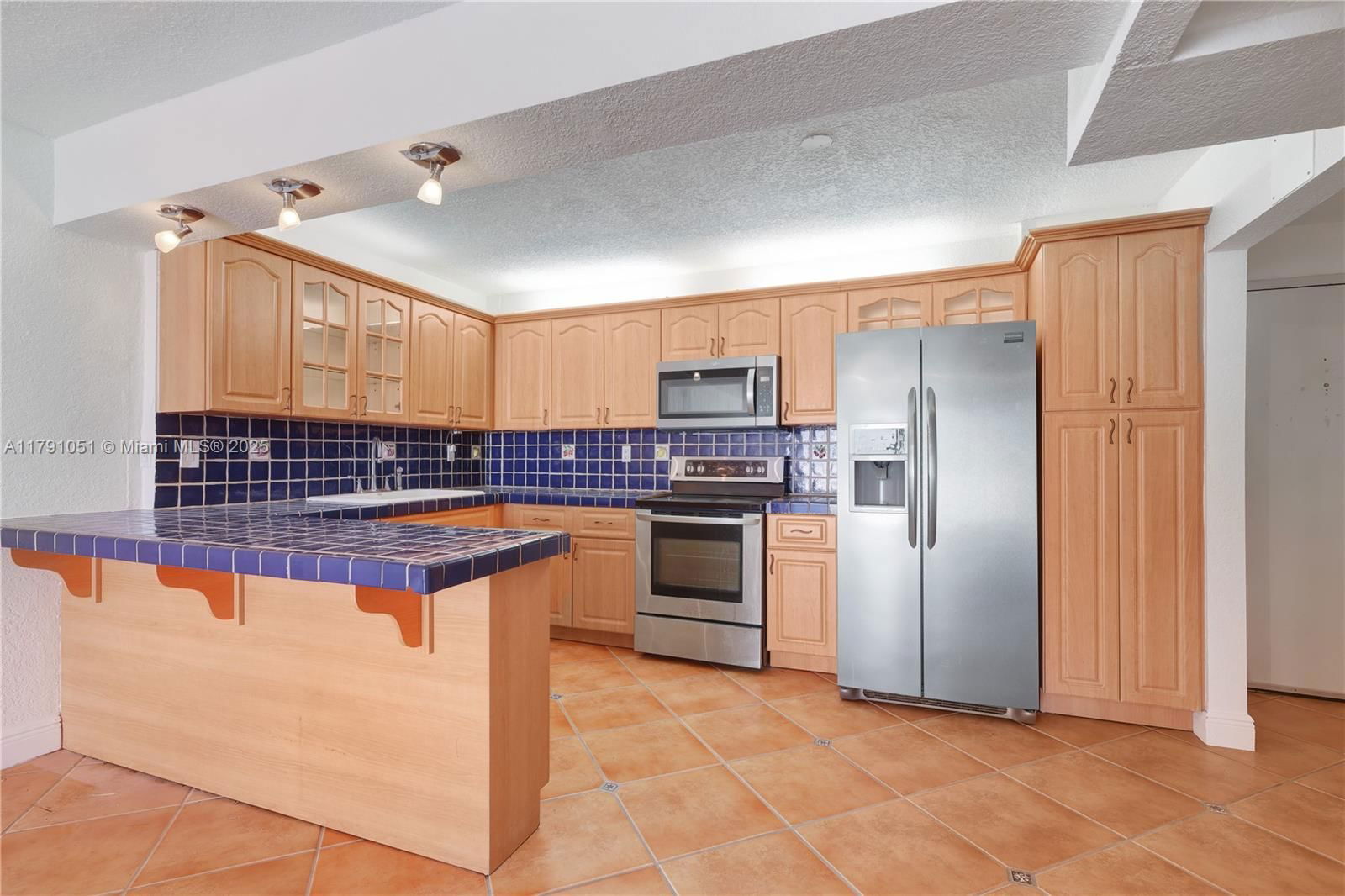 Real estate property located at 6801 Indian Creek Dr #602, Miami-dade, Boston Plaza Condo, Miami Beach, FL