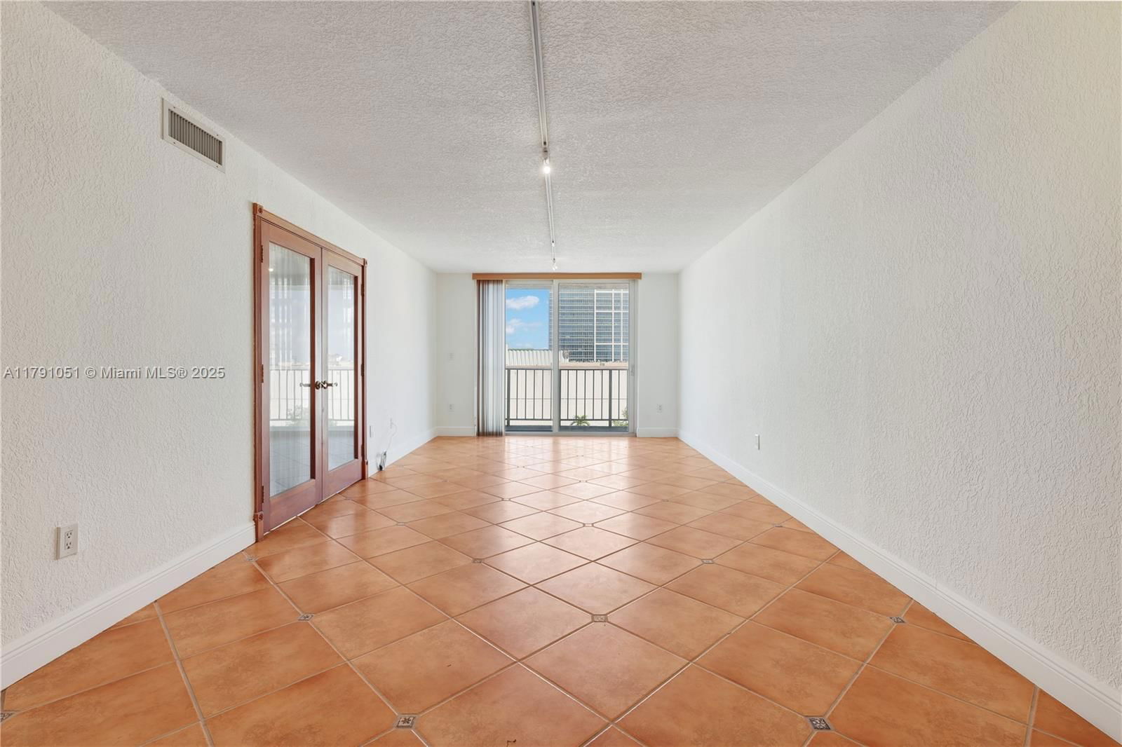 Real estate property located at 6801 Indian Creek Dr #602, Miami-dade, Boston Plaza Condo, Miami Beach, FL