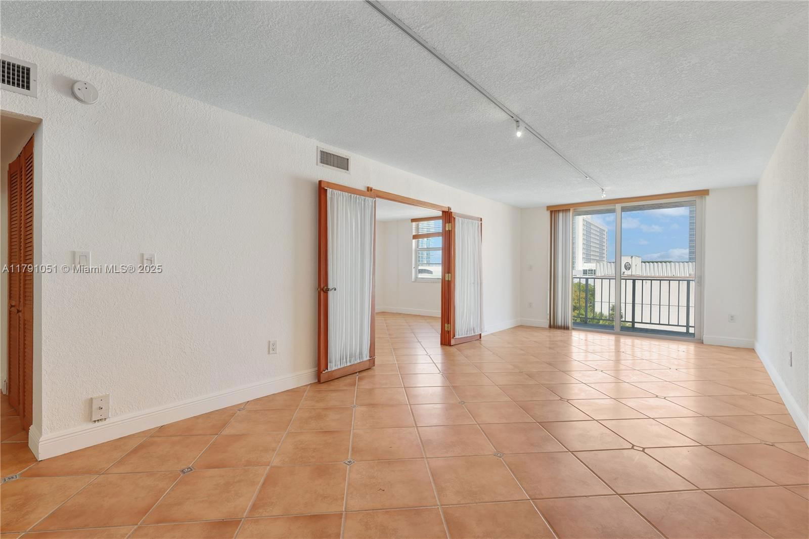 Real estate property located at 6801 Indian Creek Dr #602, Miami-dade, Boston Plaza Condo, Miami Beach, FL