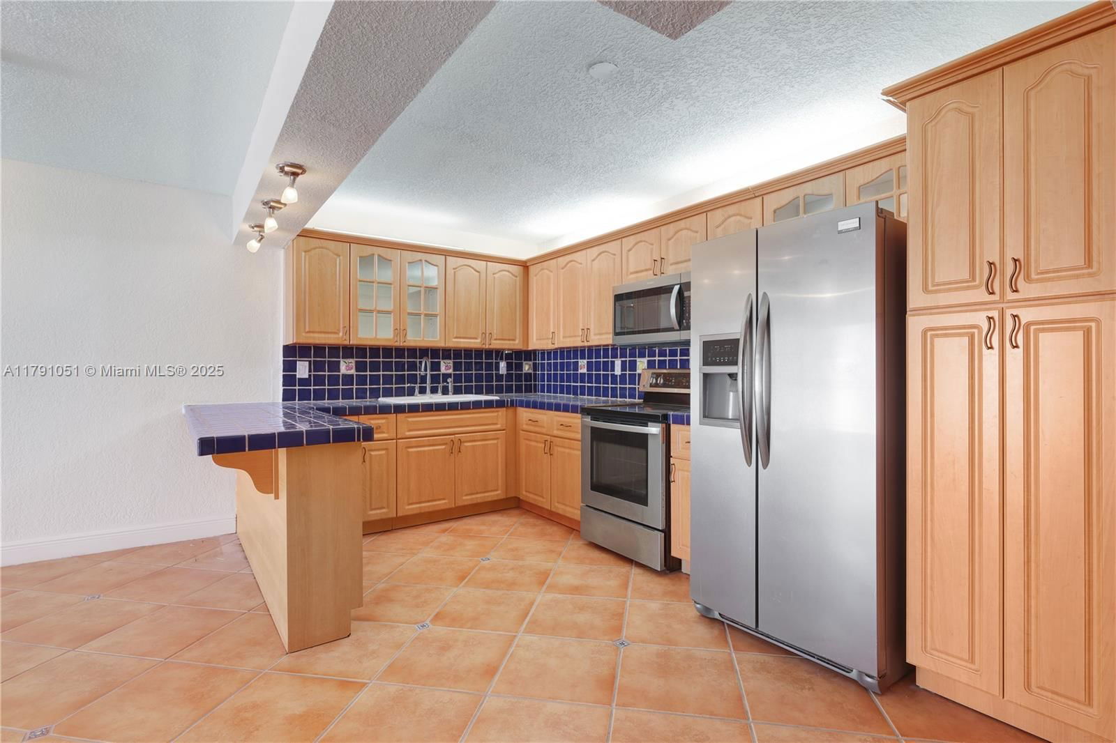 Real estate property located at 6801 Indian Creek Dr #602, Miami-dade, Boston Plaza Condo, Miami Beach, FL