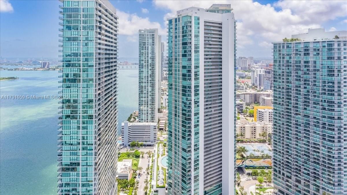 Real estate property located at 650 32nd St #3808, Miami-dade, Paraiso Bay Condo, Miami, FL