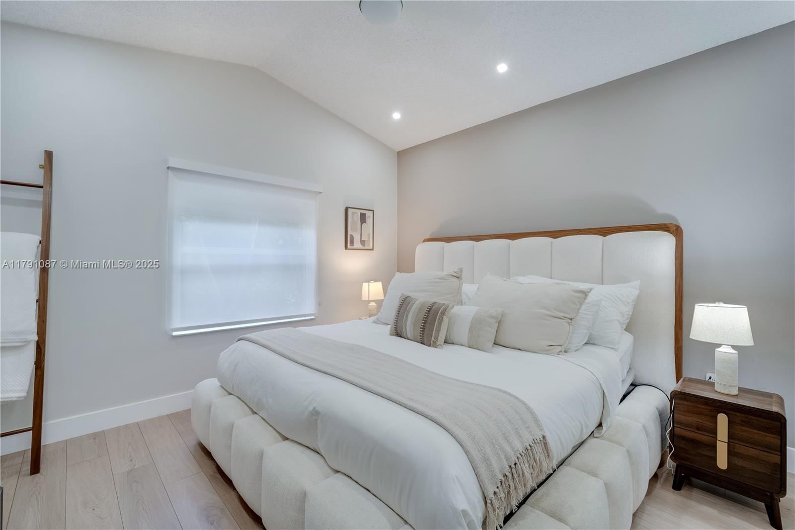 Real estate property located at 11334 53rd Ln, Miami-dade, Doral Landings East, Doral, FL