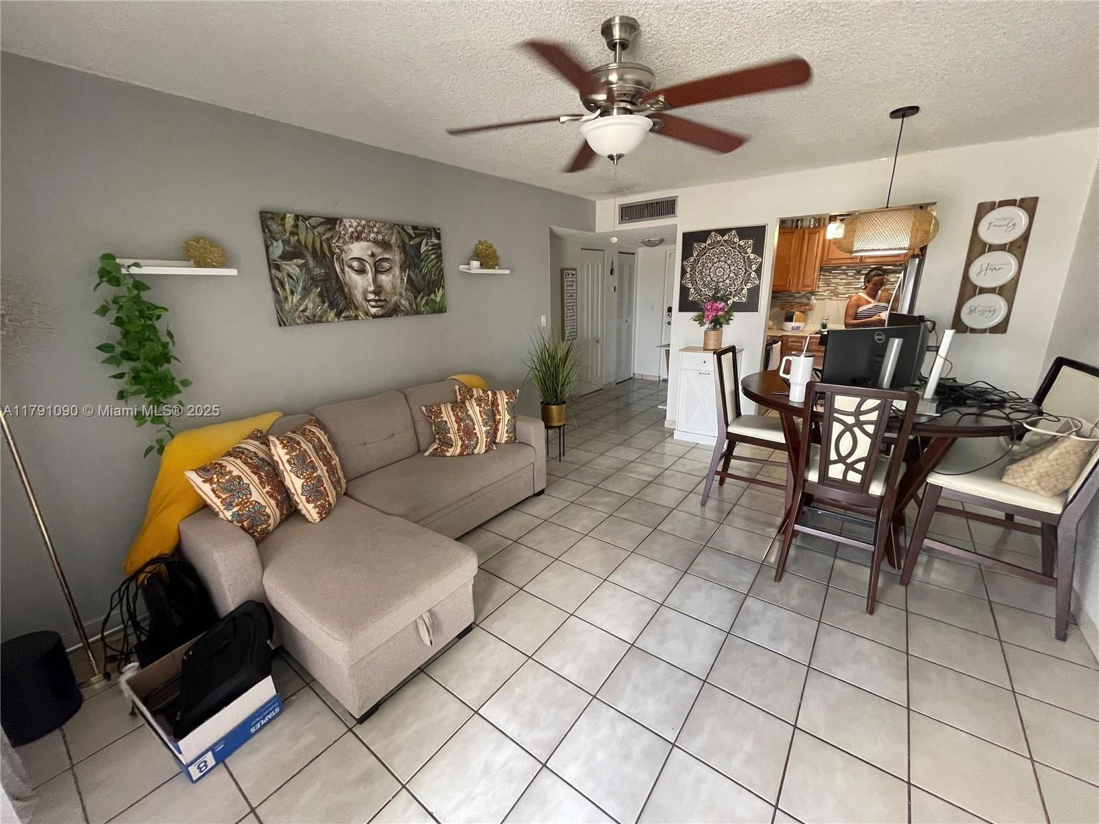 Real estate property located at 9520 8th St #211, Miami-dade, La Fuente Condo, Miami, FL