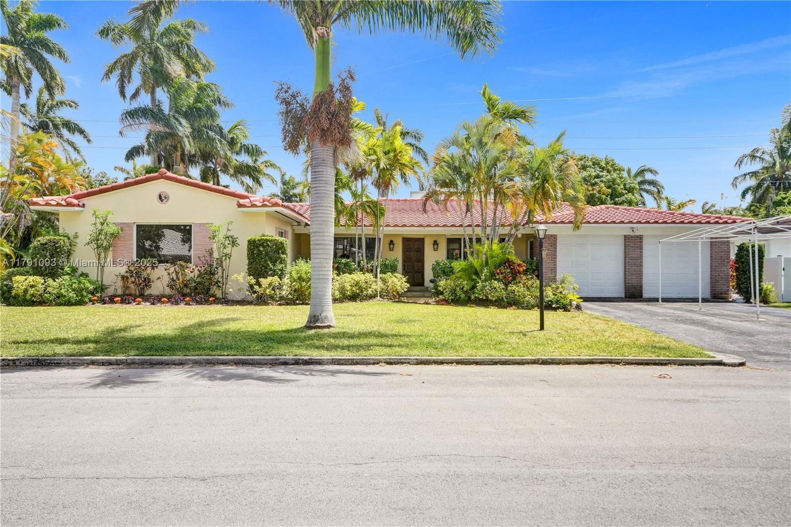 Real estate property located at 1242 Adams St, Broward, Hollywood Lakes Section, Hollywood, FL