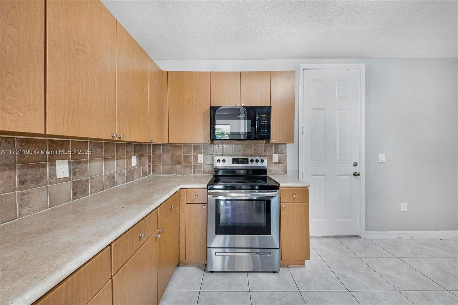 Real estate property located at 8904 229th St, Miami-dade, Trellis At Bayshore, Cutler Bay, FL