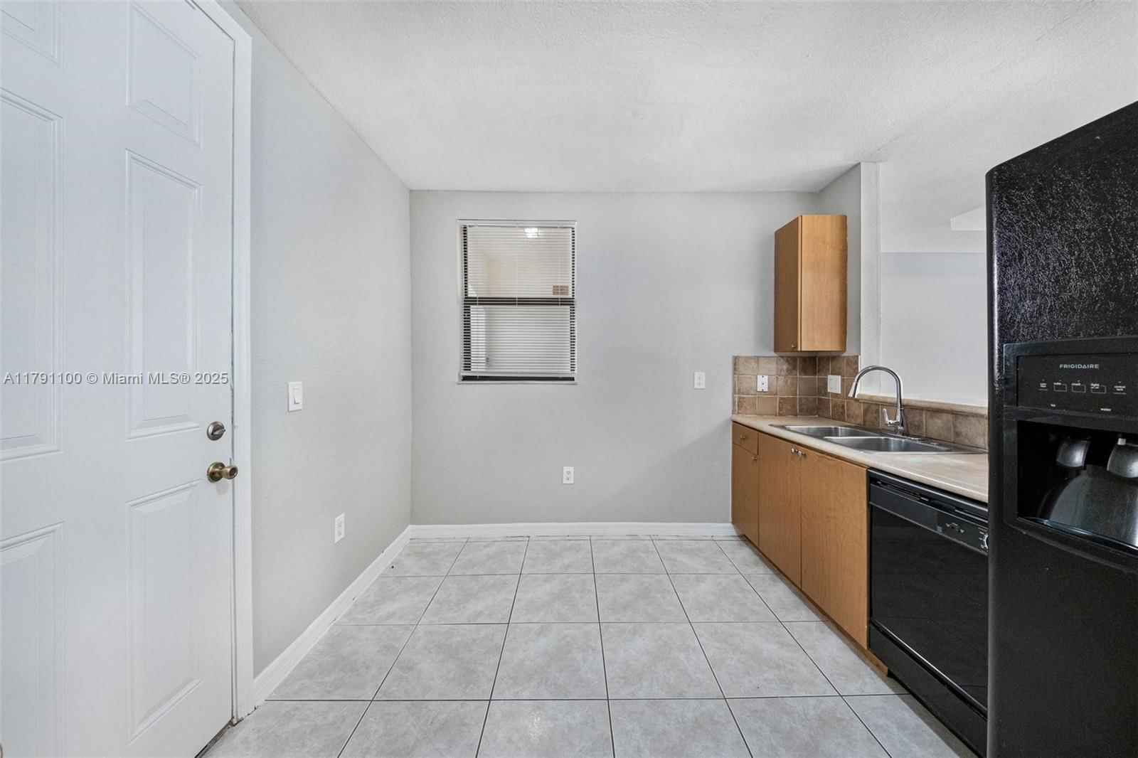 Real estate property located at 8904 229th St, Miami-dade, Trellis At Bayshore, Cutler Bay, FL
