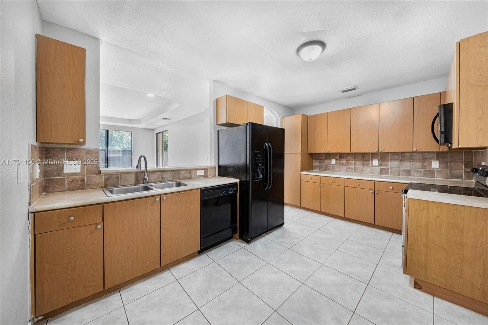 Real estate property located at 8904 229th St, Miami-dade, Trellis At Bayshore, Cutler Bay, FL