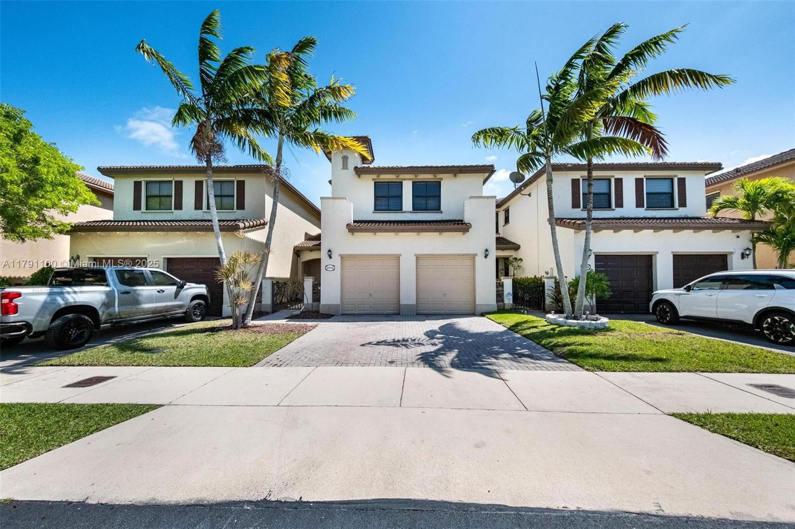 Real estate property located at 8904 229th St, Miami-dade, Trellis At Bayshore, Cutler Bay, FL