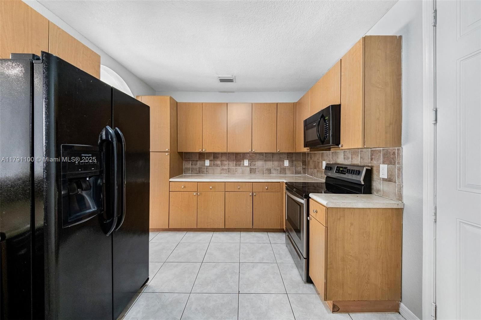 Real estate property located at 8904 229th St, Miami-dade, Trellis At Bayshore, Cutler Bay, FL