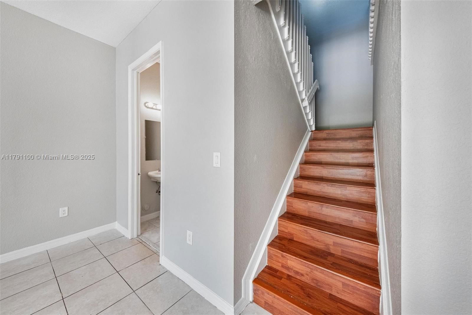 Real estate property located at 8904 229th St, Miami-dade, Trellis At Bayshore, Cutler Bay, FL