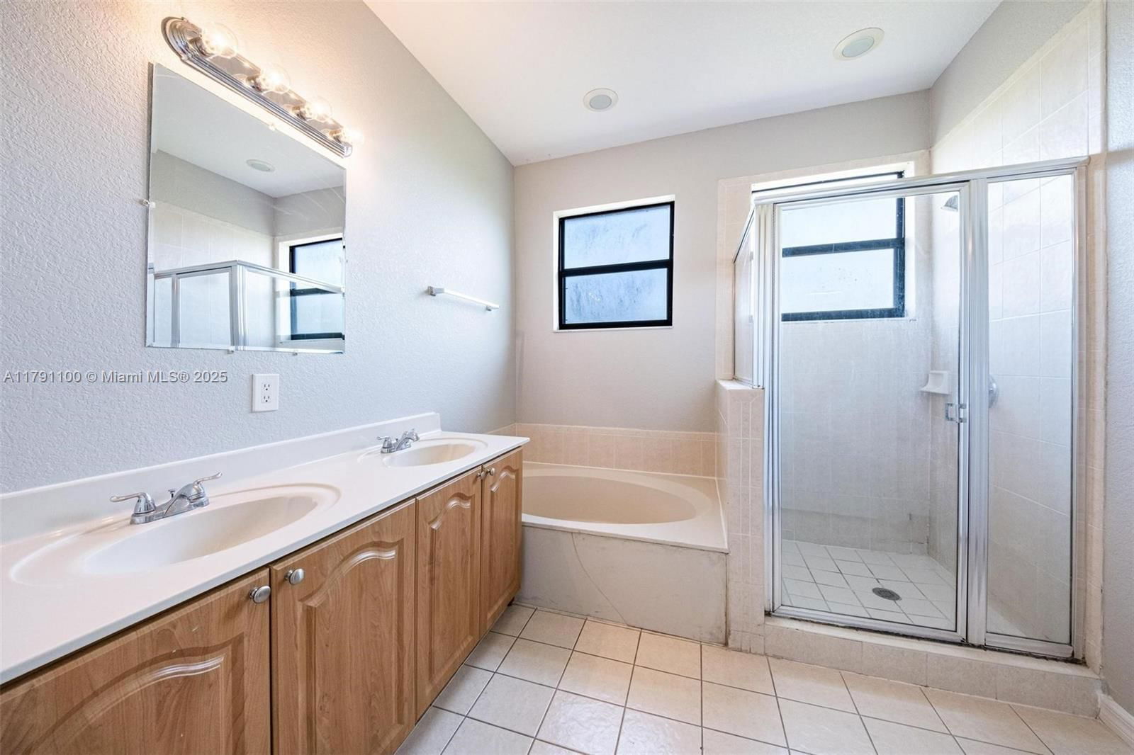 Real estate property located at 8904 229th St, Miami-dade, Trellis At Bayshore, Cutler Bay, FL