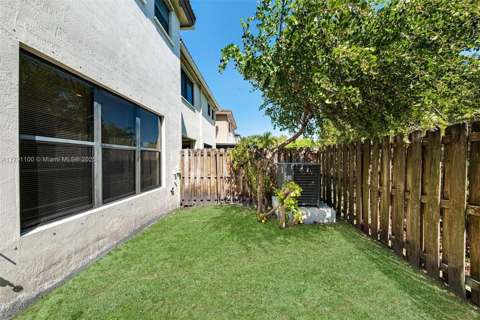 Real estate property located at 8904 229th St, Miami-dade, Trellis At Bayshore, Cutler Bay, FL