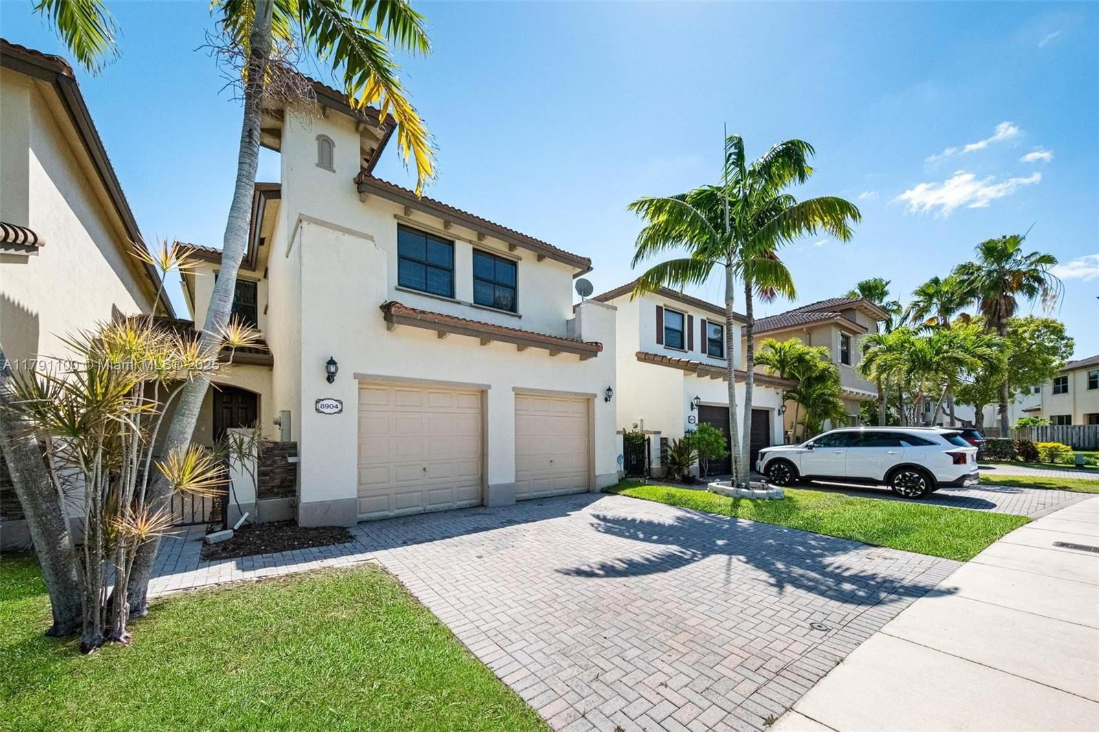 Real estate property located at 8904 229th St, Miami-dade, Trellis At Bayshore, Cutler Bay, FL