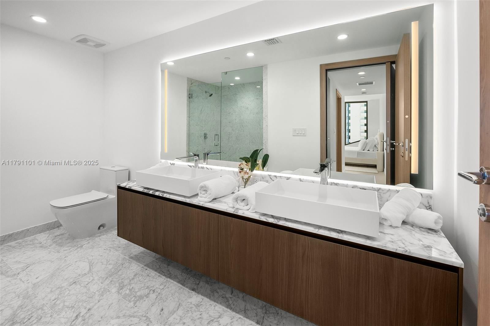Real estate property located at 1135 103rd St #606, Miami-dade, Bay Harbor Islands, Bay Harbor Islands, FL
