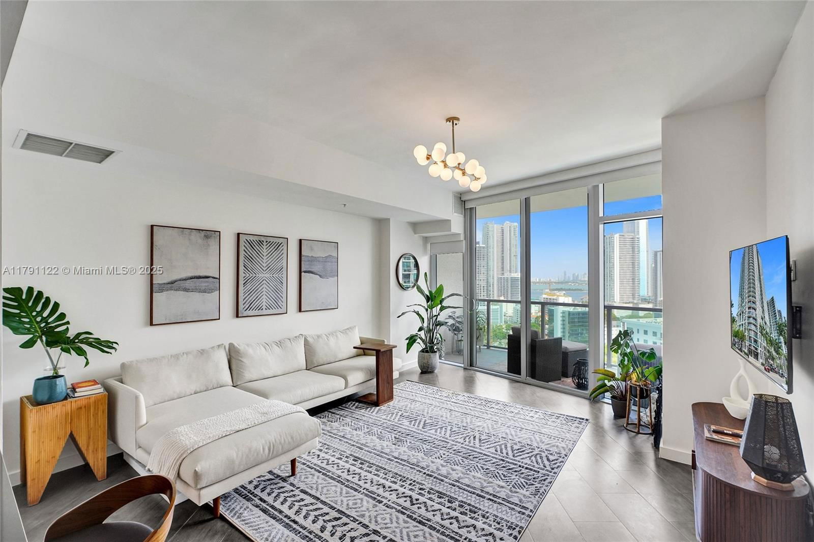 Real estate property located at 3301 1st Ave H2006, Miami-dade, Four Midtown Miami Condo, Miami, FL