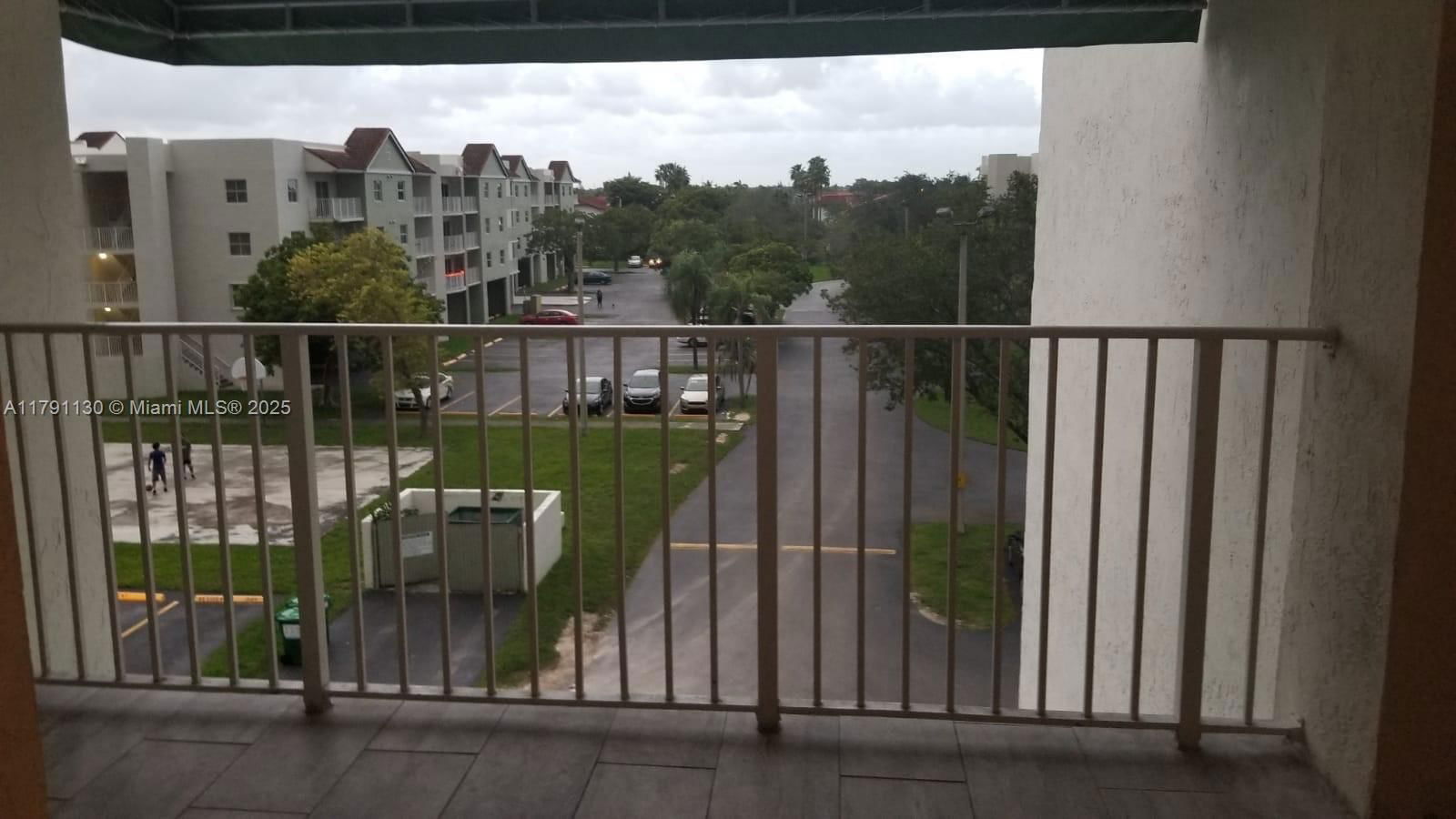 Real estate property located at 8240 210th St #313, Miami-dade, Saga Bay Gardens Condo, Cutler Bay, FL