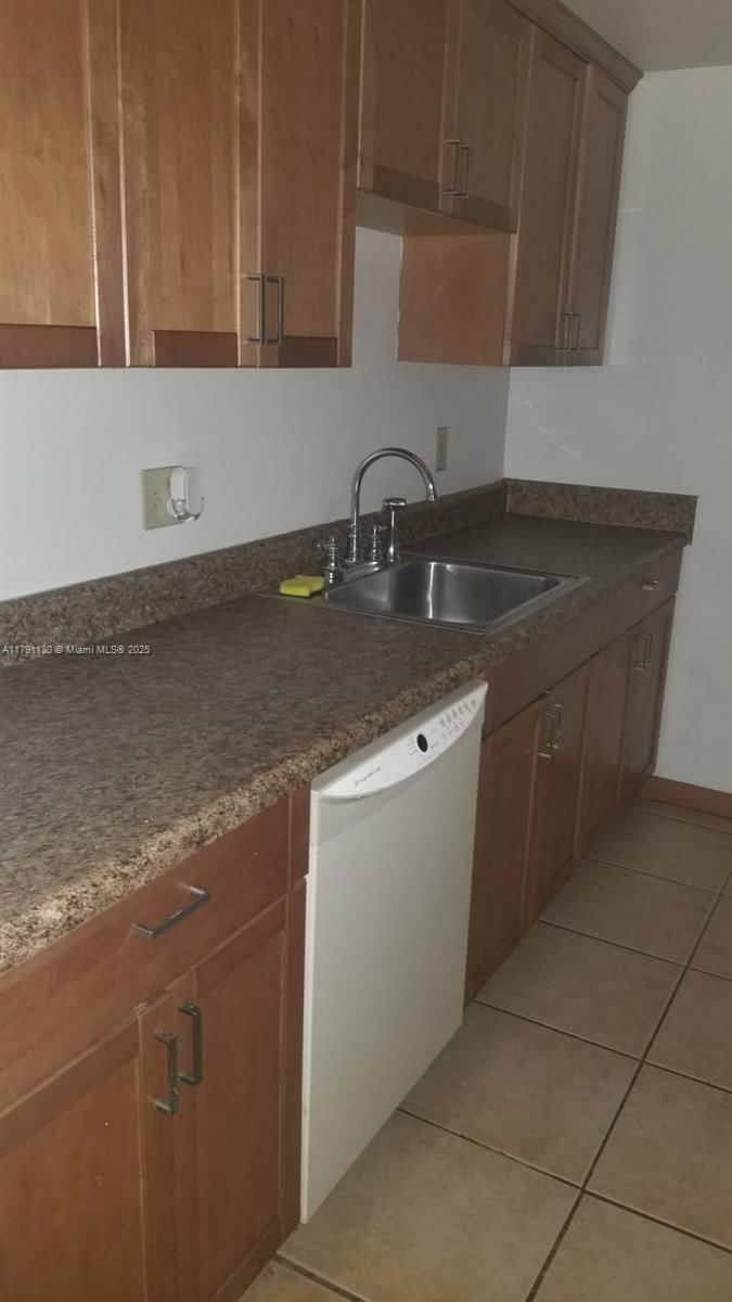 Real estate property located at 8240 210th St #313, Miami-dade, Saga Bay Gardens Condo, Cutler Bay, FL