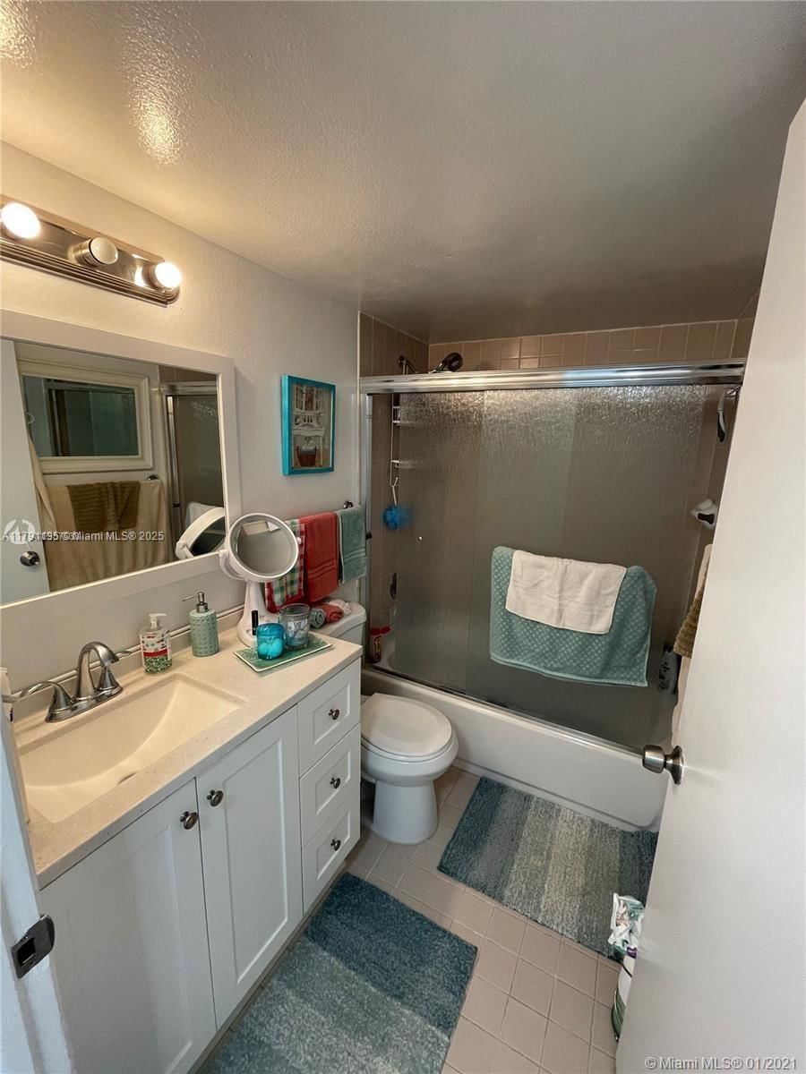 Real estate property located at 8240 210th St #214, Miami-dade, Saga Bay Gardens Condo, Cutler Bay, FL