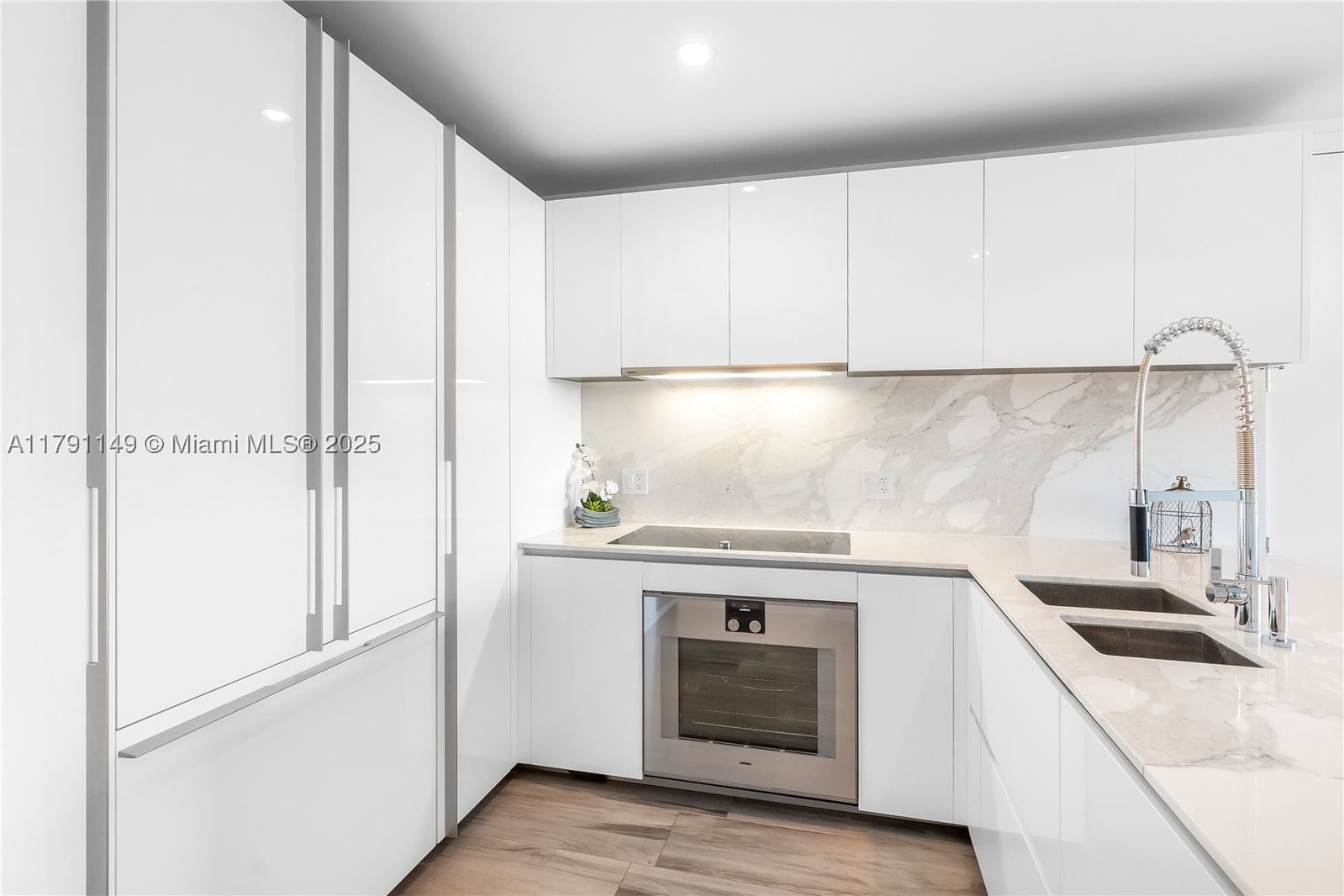 Real estate property located at 10201 Collins Ave #605, Miami-dade, Oceana Bal Harbour Condo, Bal Harbour, FL