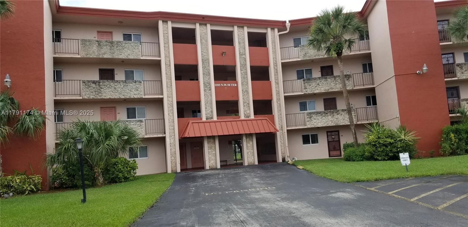 Real estate property located at 1103 58th Ter #321, Broward, Water Bridge 1 Condo, Sunrise, FL