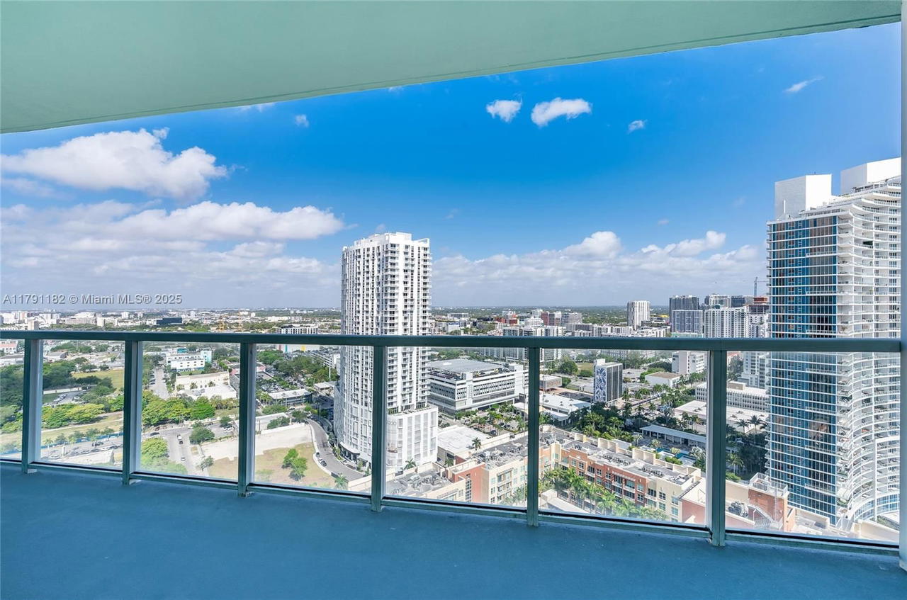 Real estate property located at 1900 Bayshore Dr #2816, Miami-dade, Quantum On The Bay Condo, Miami, FL