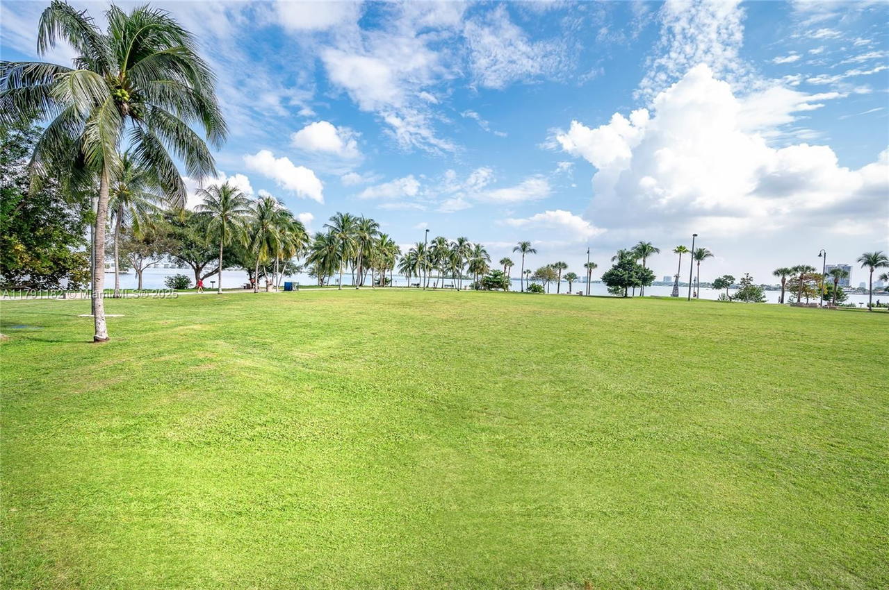 Real estate property located at 1900 Bayshore Dr #2816, Miami-dade, Quantum On The Bay Condo, Miami, FL
