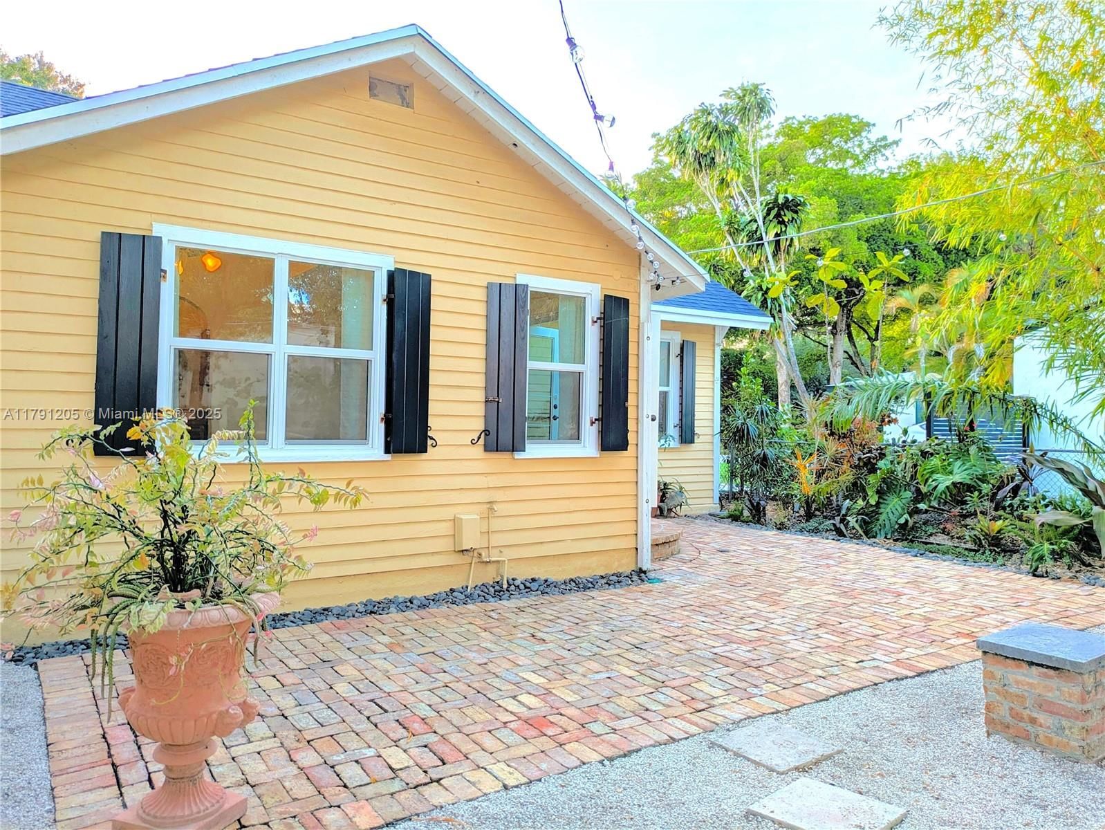 Real estate property located at 550 13th Ave, Broward, Riverside Add Amen Plat, Fort Lauderdale, FL