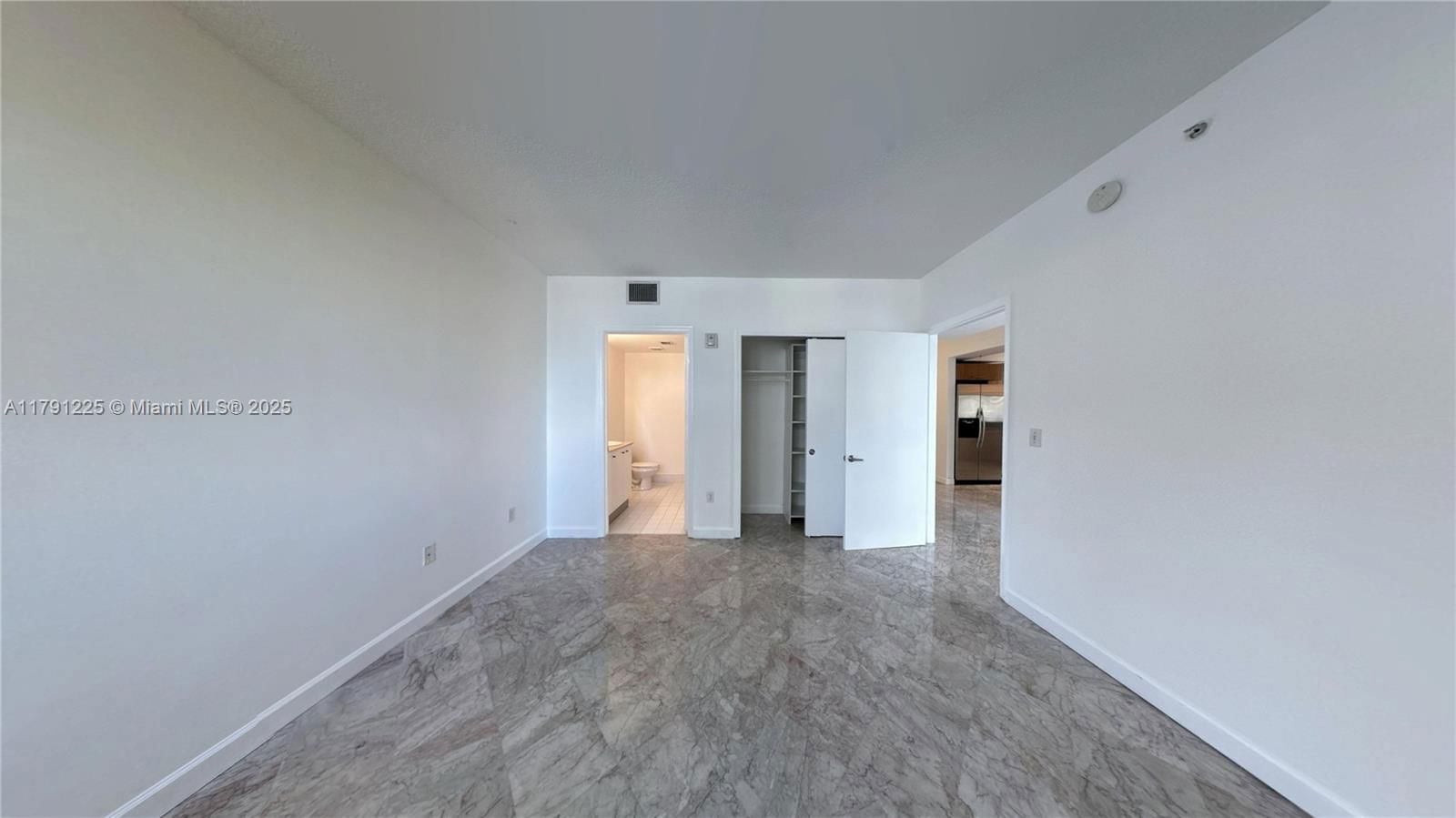 Real estate property located at 5970 Indian Creek Dr #302, Miami-dade, Nautica Condo, Miami Beach, FL