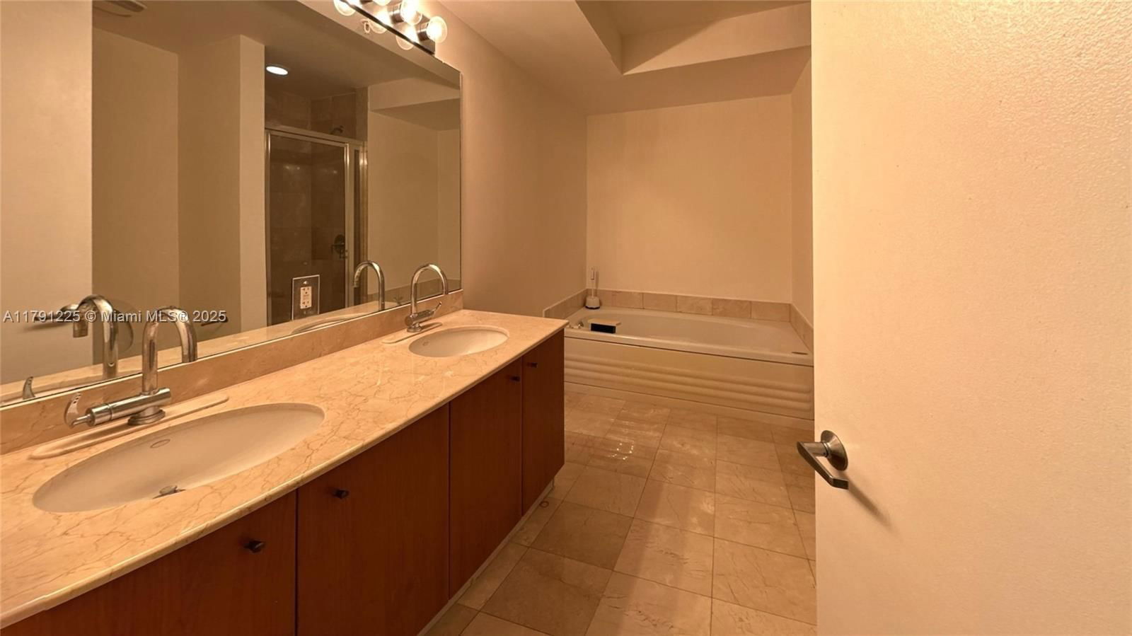 Real estate property located at 5970 Indian Creek Dr #302, Miami-dade, Nautica Condo, Miami Beach, FL