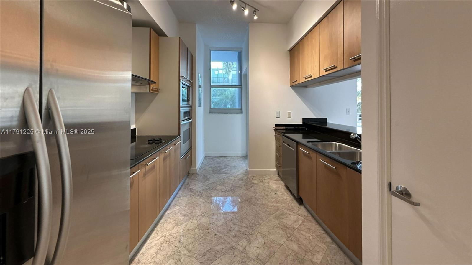 Real estate property located at 5970 Indian Creek Dr #302, Miami-dade, Nautica Condo, Miami Beach, FL