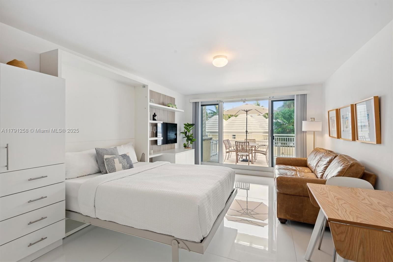 Real estate property located at 791 Crandon Blvd C.851, Miami-dade, Ocean Tower Ii Cabana, Key Biscayne, FL