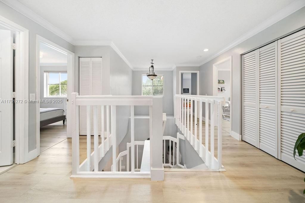 Real estate property located at 721 Tanglewood Cir, Broward, Sector 3 - Parcels H I J, Weston, FL