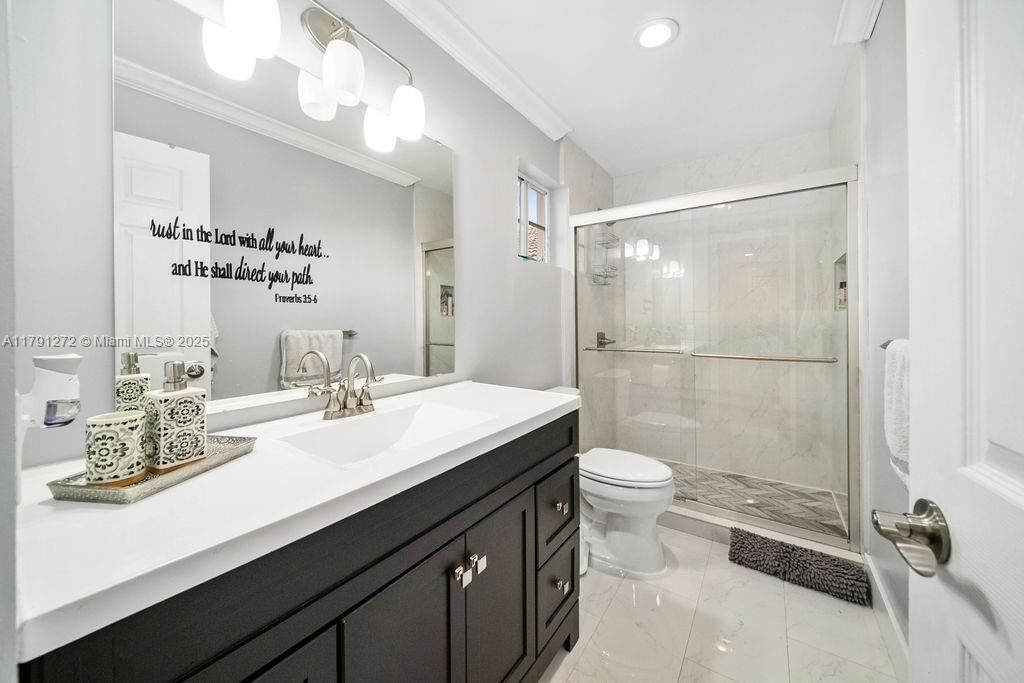 Real estate property located at 721 Tanglewood Cir, Broward, Sector 3 - Parcels H I J, Weston, FL