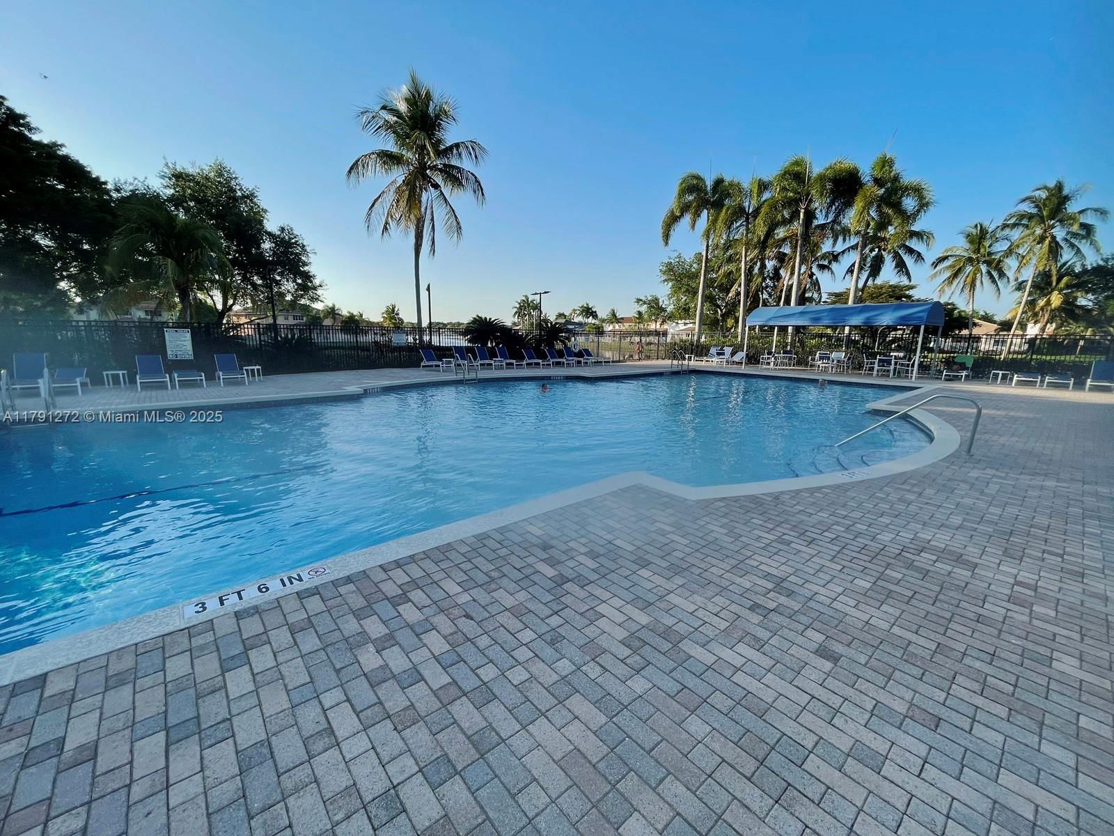Real estate property located at 721 Tanglewood Cir, Broward, Sector 3 - Parcels H I J, Weston, FL