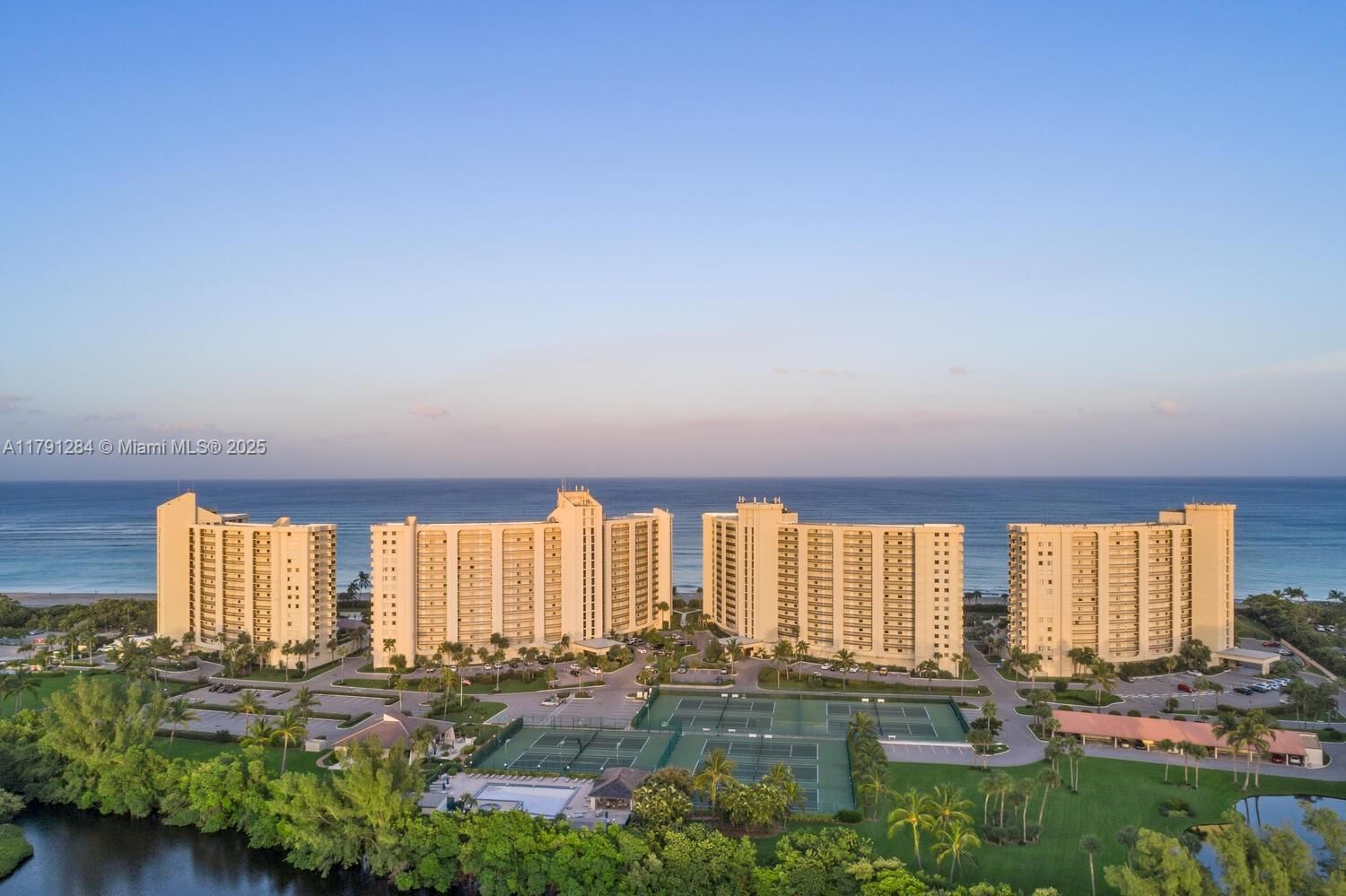 Real estate property located at 400 Ocean Trail Way #302, Palm Beach, Ocean Trail Condo Iv, Jupiter, FL