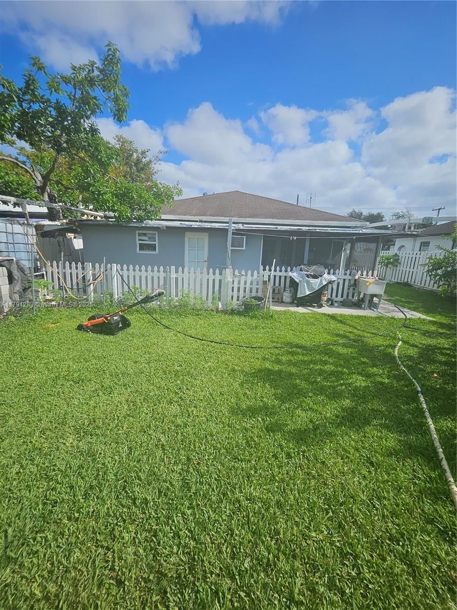 Real estate property located at 3028 95th St, Miami-dade, The Tropics Amd, Miami, FL