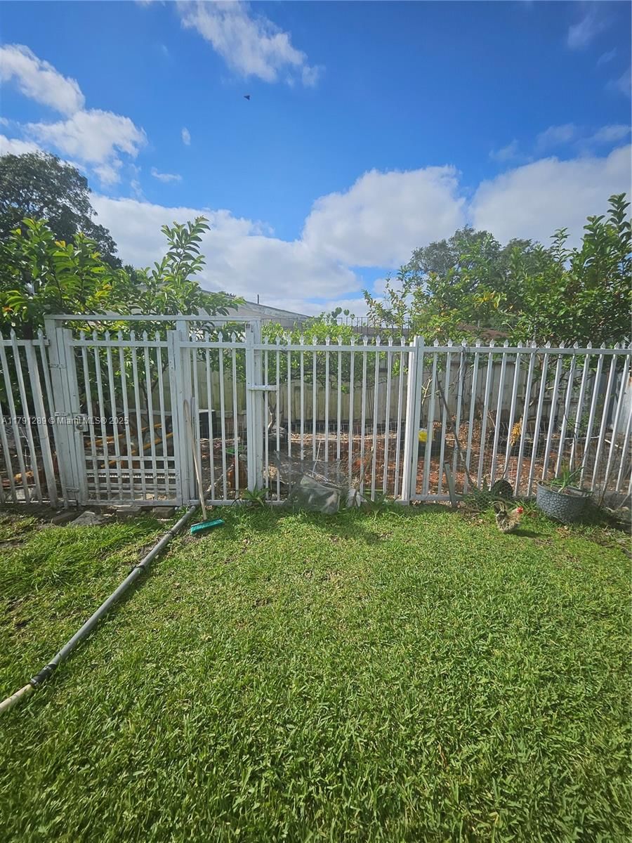 Real estate property located at 3028 95th St, Miami-dade, The Tropics Amd, Miami, FL