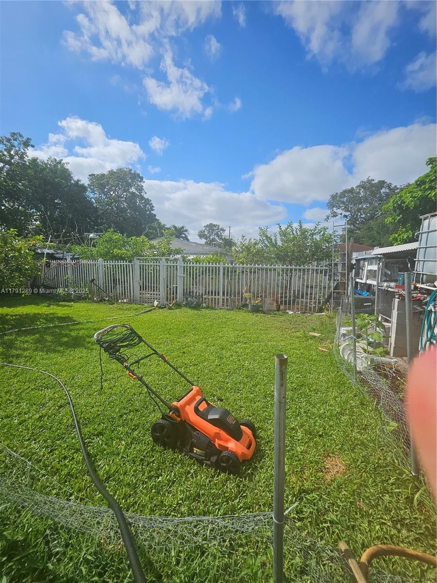 Real estate property located at 3028 95th St, Miami-dade, The Tropics Amd, Miami, FL