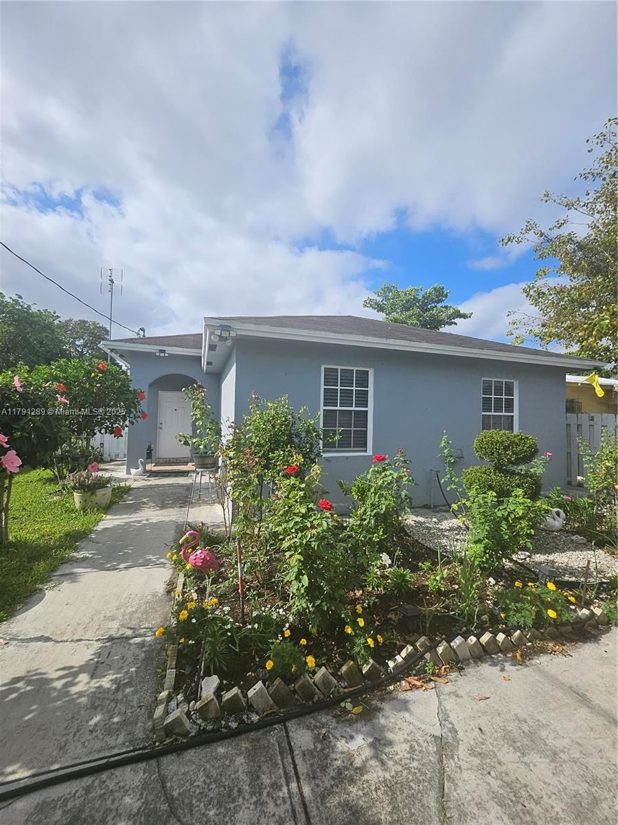Real estate property located at 3028 95th St, Miami-dade, The Tropics Amd, Miami, FL