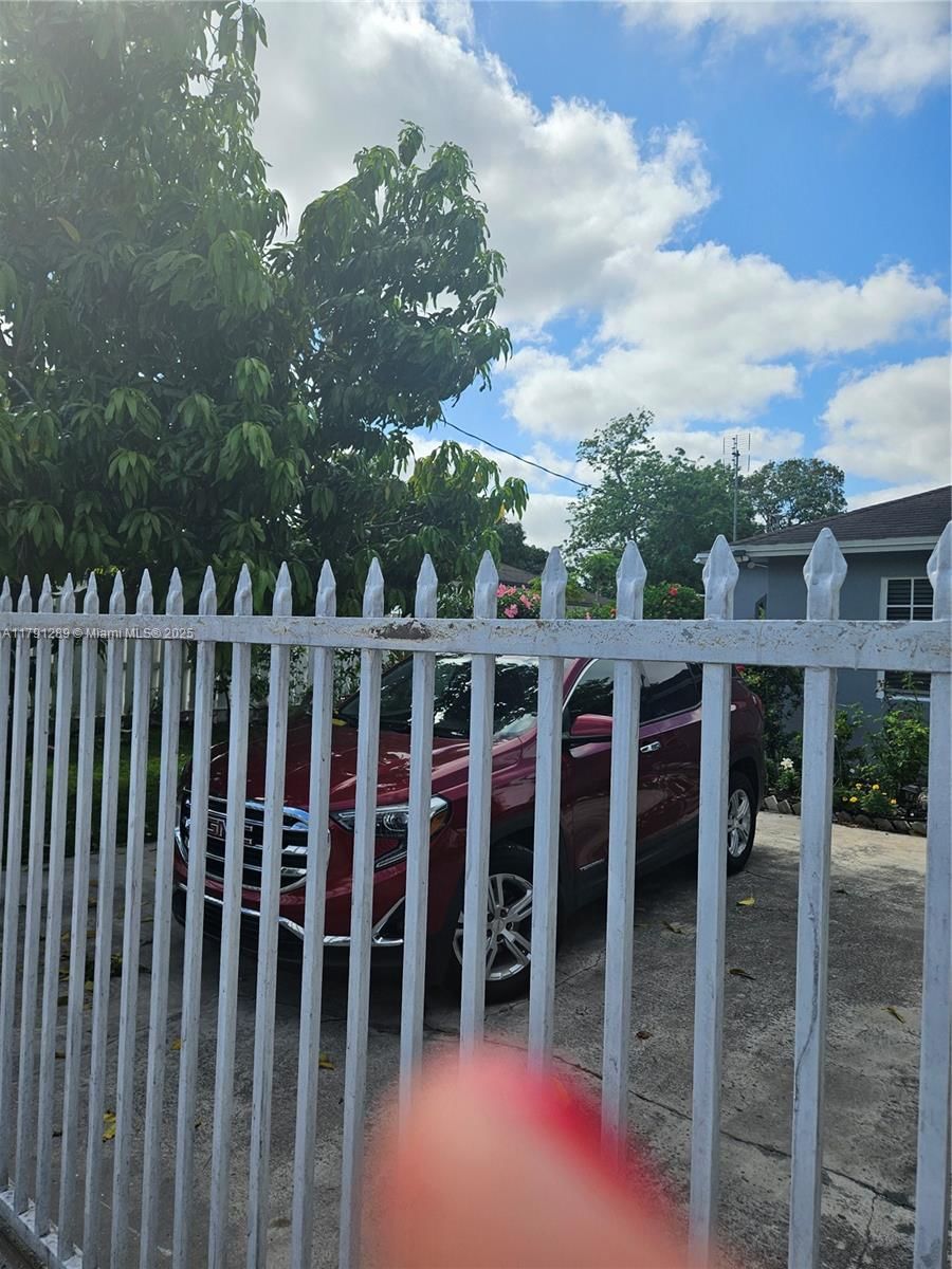 Real estate property located at 3028 95th St, Miami-dade, The Tropics Amd, Miami, FL
