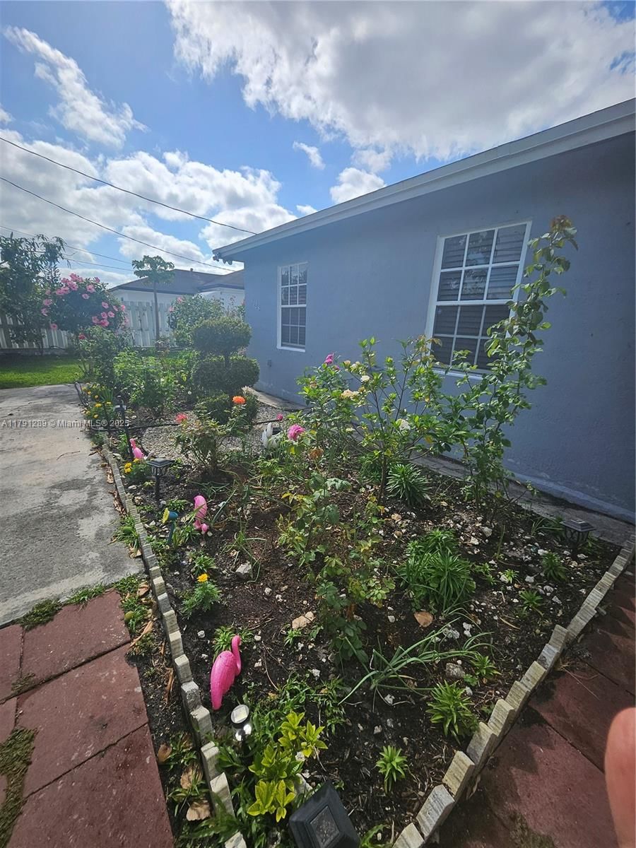 Real estate property located at 3028 95th St, Miami-dade, The Tropics Amd, Miami, FL